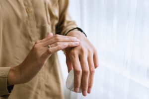 黒ずみ対策でクリームを併用する際の注意点は？